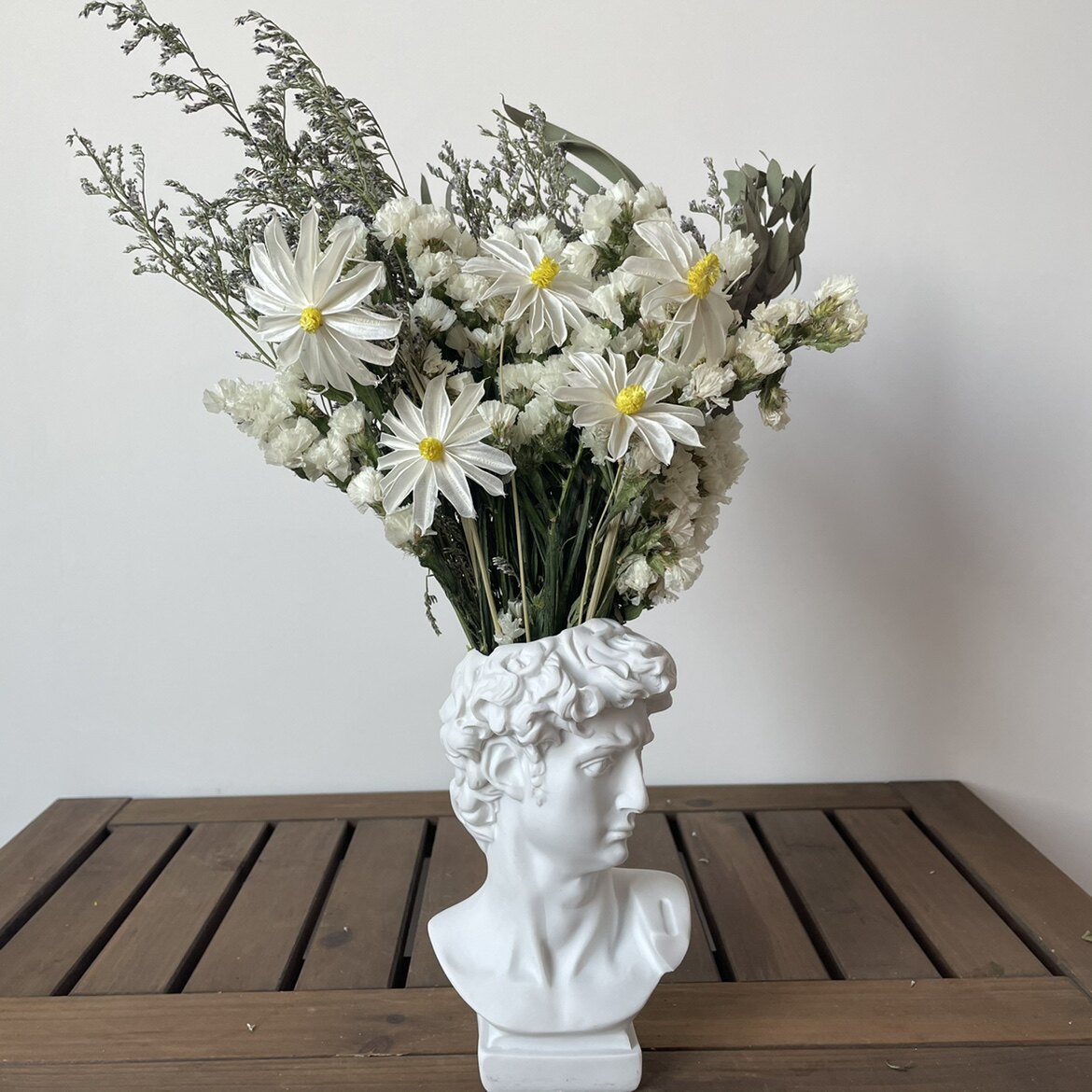 Rose Drying Flowers Bouquet Retro Ins guins Wind David statue Plaster Vase Living Room Home Decoration Pendulum