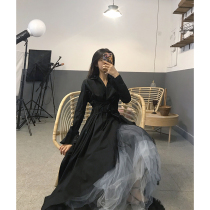 High cold royal sister style dress Mature temperament Hyuna style skirt ins medium long heart small black dress Hepburn long dress