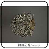 Retro Punk Wind Cool and Shoulder Badge with Handsome Luxury Metal Clothing Accessories for Men and Women Juvenile Brooch