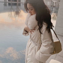 From a snow elf 90 goose down suit real fox fur collar Hepburn wind down jacket women long over the knee super warm