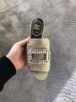 roger vivier size 39 summer open toe mid heel gold sandals