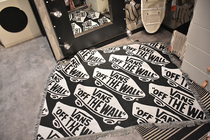 Clothing store personality trend brand carpet Bed blanket decoration blanket Leisure blanket Cool VANS sofa blanket trend tapestry background