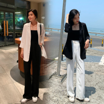 Hong Kong style set 2021 new spring and autumn leisure Korean Curry color design sense niche senior white blazer women