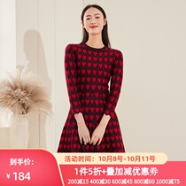 Three color 2020 winter womens round neck love heart jacquard nine-point sleeve knitted dress D046945M60