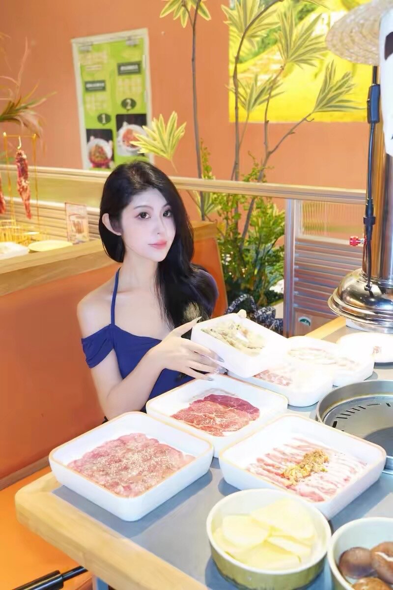 玖绪夏季辣妹挂脖T恤 一字肩露肩设计小露性感 短款紧身勾勒腰线 纯欲风满满