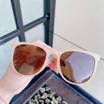 Focus on the same folding sunglasses seaside vacation beach sunglasses