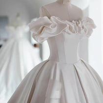 Satin main wedding dress 2021 new bridal temperament one-shoulder French simple atmosphere trailing forest super fairy dream