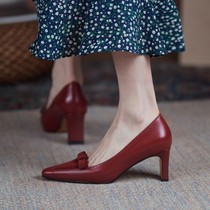 Niche retro apricot square head shallow mouth single shoes women wine red leather stitching bow elegant thick-heeled heels