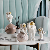 Creative astronaut model astronaut living room TV cabinet wine cabinet ornaments Nordic style childrens room decoration decoration