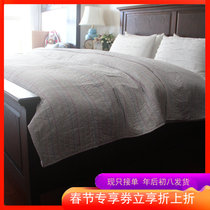 Weaving silk light-colored silent European-style embroidered quilted bed cover sewn bedspread bed sheets are common in all seasons