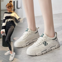 Small white shoes women 2020 Spring New Wild thick-soled ladies Port wind board shoes ins sports daddy shoes tide X0309