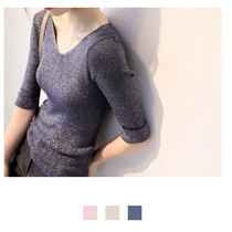 Japanese light luxury 19 spring minimalist style clip shiny color high stretch V collar 7-point sleeve knit shirt top women