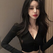 Vanya Black Black Down 2023 Spring and Autumn Sexy V - collar Short Waist Knitted T - shirt