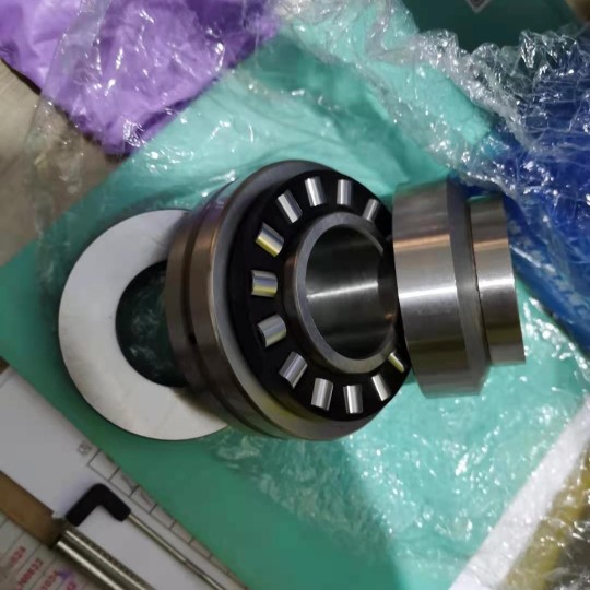 HRB Main shaft bearing ZARN4090LTN P4