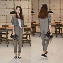 Early autumn new suit suit womens Korean version casual loose spring little west suit long pants temperament professional womens two sets