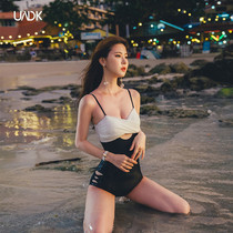  Summer swimsuit womens 2021 new net red fashion big chest thin belly cover black and white stitching conservative swimsuit