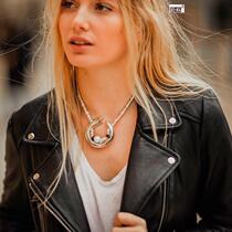 The country now doesnt back down for Spanish hand surges UNOde50 semi-circle large pearl necklace bracelet with exaggerated light and luxurious