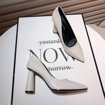 100 hitchhiking with single shoes female and American spring new retro elegant design Pointed Light Mouth High Heel Shoe Working Shoes