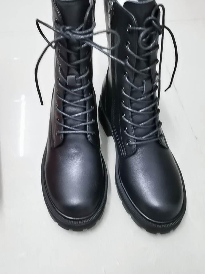 意尔康马丁靴感受怎样？使用评测口碑如何？