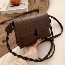 ckitty it womens bag underarm bag 2021 new brown shoulder bag Vintage saddle bag curry shoulder bag