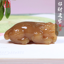 White Yusei family and Tian jade sugar jade Rui Beasts Pendant Mens Money Jade Pendant Women Jade Jade Pendant