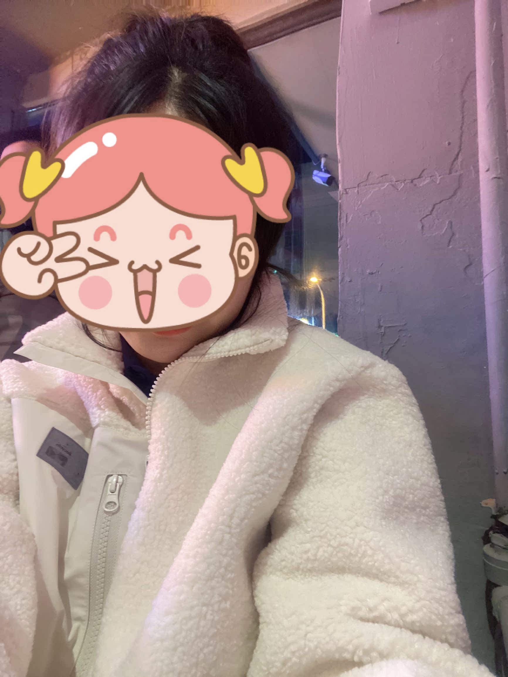 雪山之巅羽绒服是牌子的吗，雪山之巅看东南方向夜空