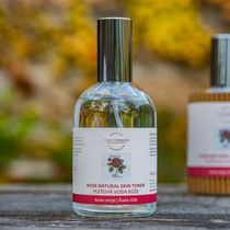 600-year-old Czech pineapple Dani rose pure dew toner Deep moisturizing pores high penetration small molecules