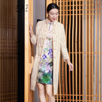 Mu Zhens retro cheongsam with new improved lace hollow middle and long womens windbreaker jacket 607