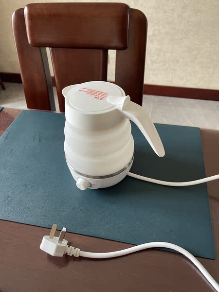 苏泊尔SW-06J002迷你热水壶