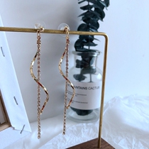 Gentle wind shiny bling earrings female temperament Korean personality Joker wave studded long earrings earrings
