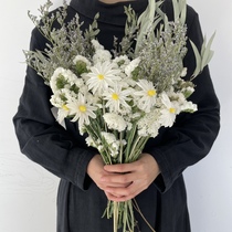 Roses mix and match Dried flowers Bouquet with vase Furniture Small fresh flower arrangement Forget-me-not starry bouquet of real flowers