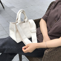 2022 new Korean version Chains womens bag fashion 100 lap single shoulder inclined satchel handbag casual sails bag mini bag