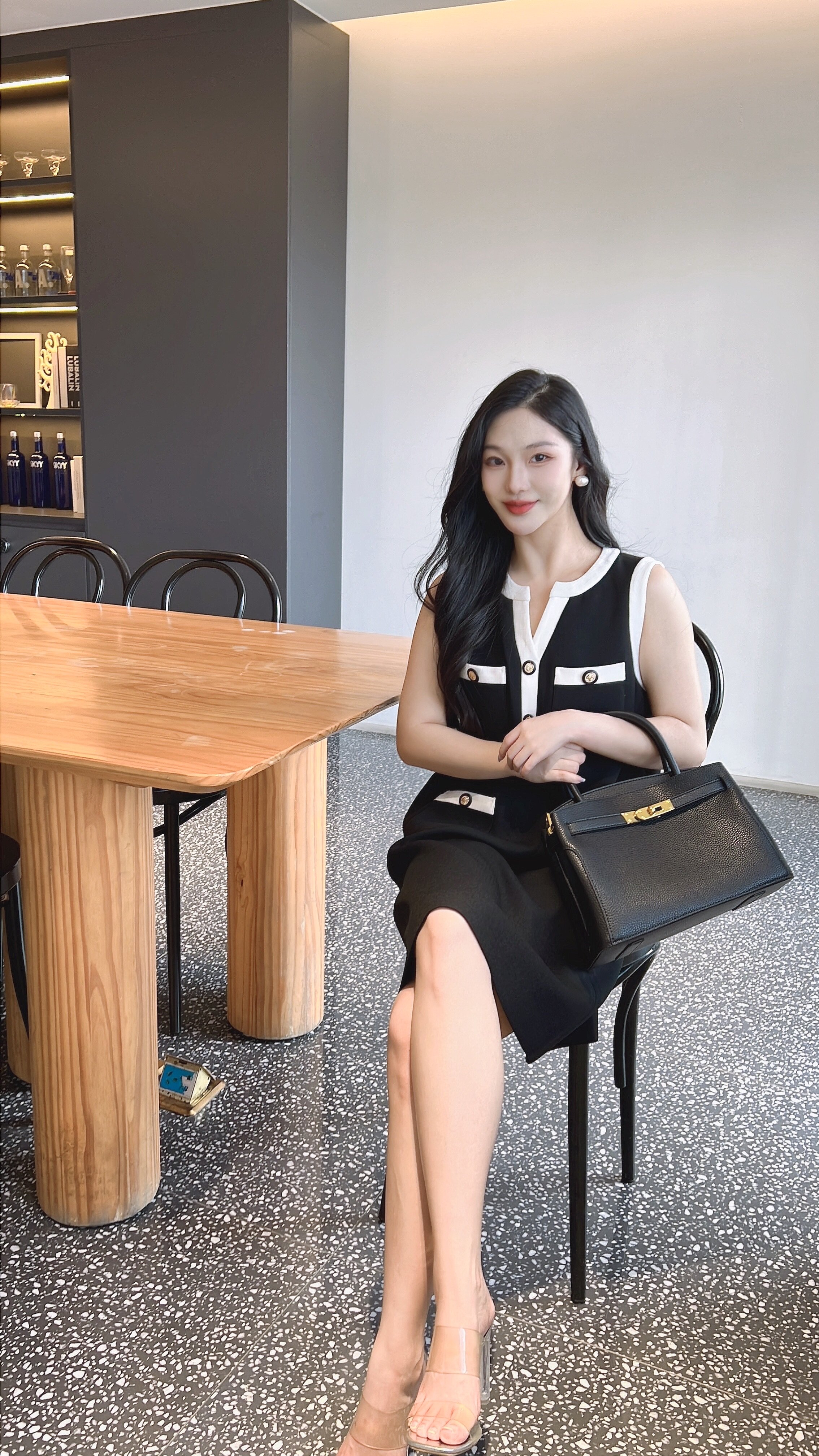 百丽鎏金岁月凯莉包 质感牛皮高级耐磨 大容量通勤 妈妈包婚包两用