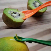 Japanese KM1134 multi-use peach paring knife fruit combination tool plastic fruit knife Creative Kitchen