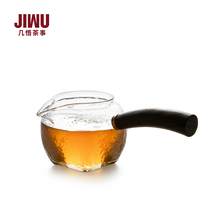 A few insights into the glass fair cup side The public cup sandalwood handle Gongcup Japanese style heat resistant glass tea sea sub-tea machine