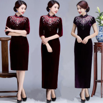 High-end diamond beaded gold velvet Cheongsam Banquet dress Host Cheongsam Dress Mom Wedding dress cheongsam