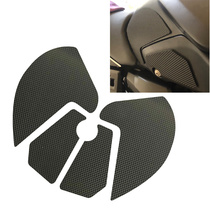Suitable for Yamaha MT07 18 to 20 years thickened modified rubber tank side sticker anti-slip patch