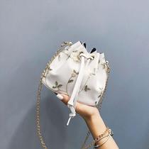 Small bag women 2020 Summer new Tide Korean version Joker shoulder bag chain shoulder hipster embroidery bucket bag