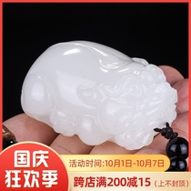 Natural genuine white jade brave hands three-dimensional play pieces Brave Jade jade ornaments male and female playpieces