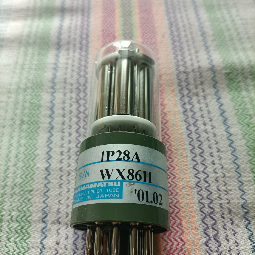 Photoelectric tube Hamamatsu 1p28A photocell