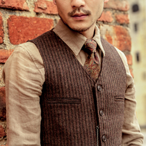 SOARIN INDEPENDENT RETRO YUPPIE WOOL The waistcoat male Inn Business is wearing a striped waistcoat suit vest