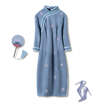 2020 new cheongsam young girl temperament deerskin elegant elegant improved autumn and winter embroidery dress