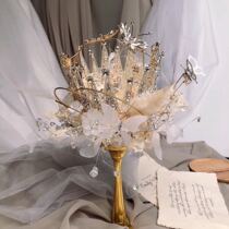 Little red book luxury wedding golden crown handmade custom simulation hand bouquet Bride wedding bridesmaid hand bouquet