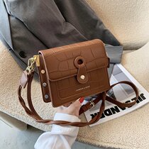 Singapore Tidal Wave Womens Bag Retro Internet Red Fashion Texture Bull Leather Small Square Bag Sloped Satchel With Genuine Leather Single Shoulder Bag Tide