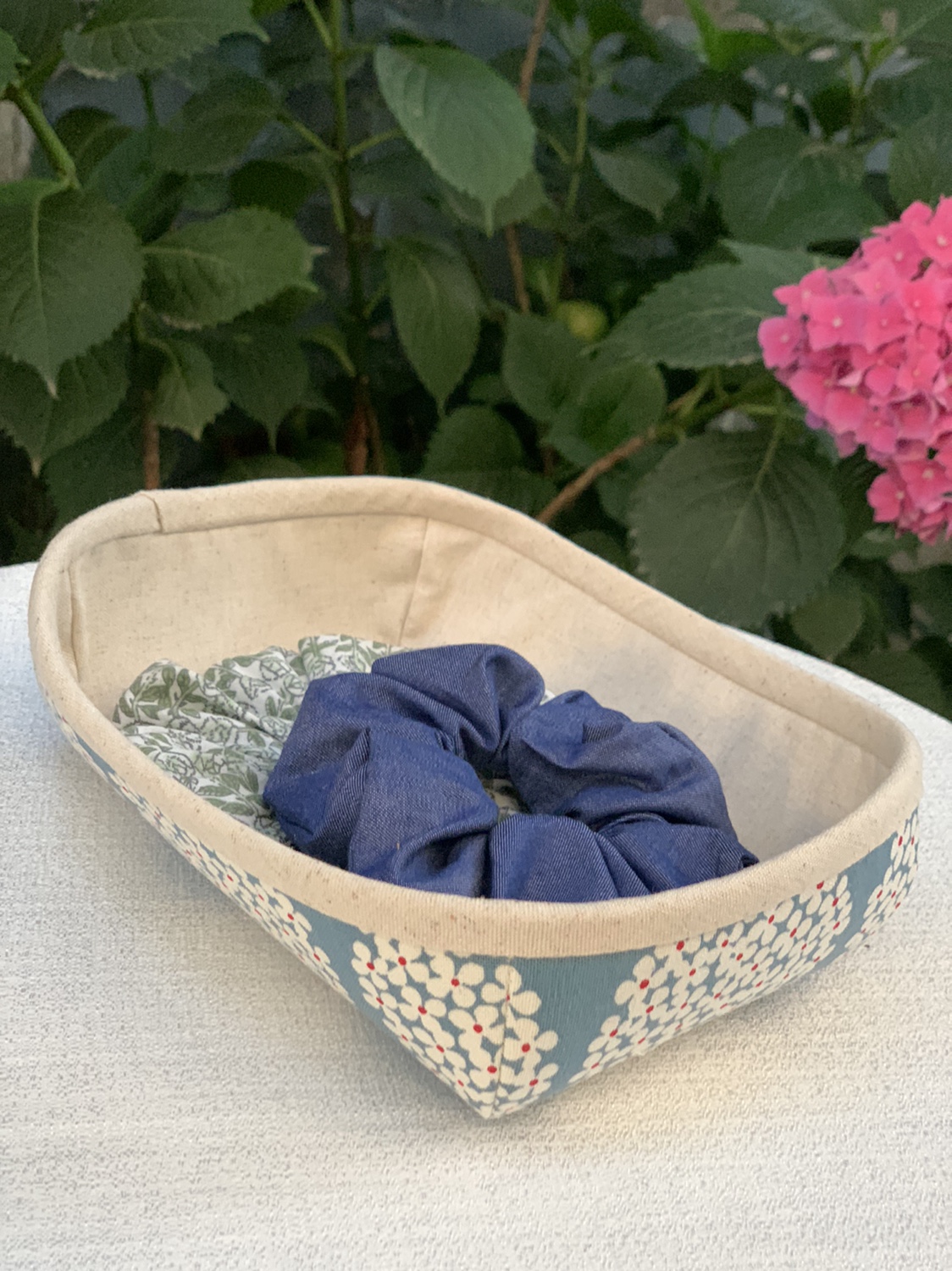 Treasures handmade Customized Taiwan imported cotton linen embroidered ball table Tabletop Genguan Living-room Bedroom Containing basket