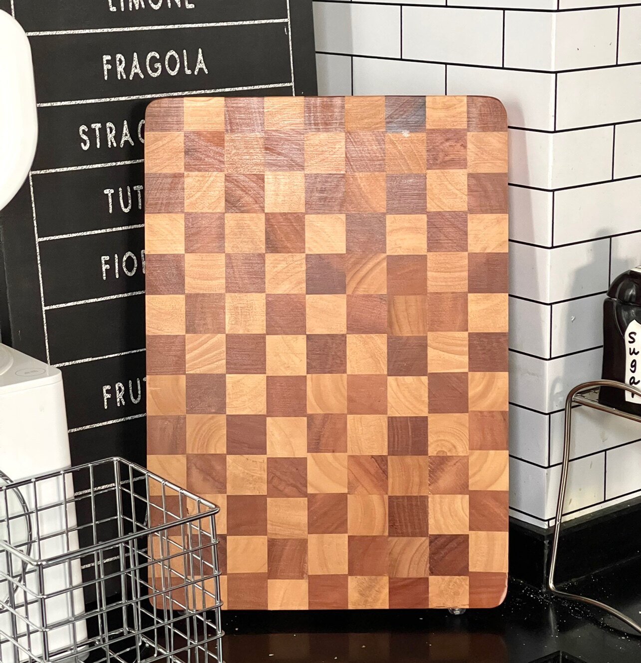 Red brick house Onevoice checkerboard chopping board ebony rubber wood chopping board rectangle round