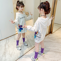 Girls weavewear spring autumn 2022 new Korean version of the Korean Air Childrens autumn clothes girl with a large child tide in the hat blouses