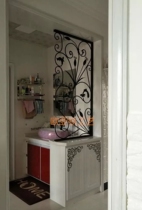 European retro Wrought iron entrance partition screen paint bathroom partition flower window grille can be customized