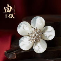 Ancient style brooch female anti-light collar medal personality high-grade corsage accessories custom flowers small and exquisite pin