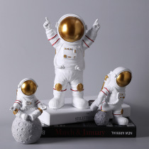 Creative modern astronaut ornaments astronaut Nordic style Technology sense office study desk decorations home
